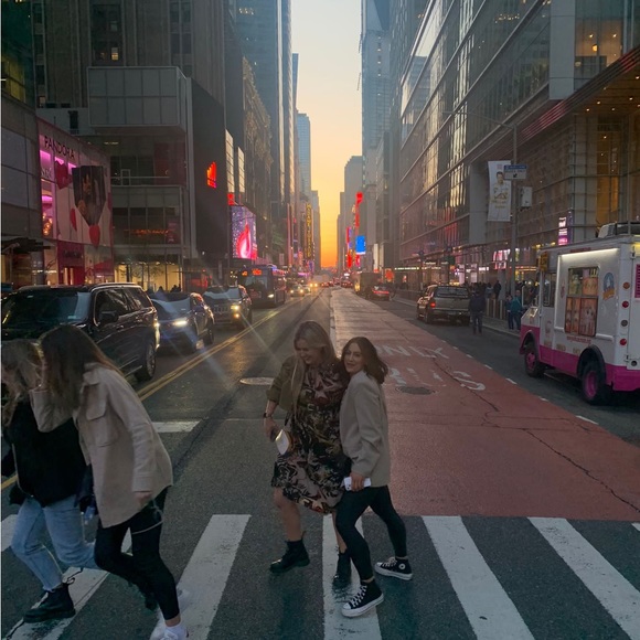 Meet your Posher, Aine - Picture 1 of 1